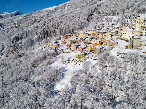 Primolo - Valmalenco (IT) - Vista aerea invernale con neve fresca photo