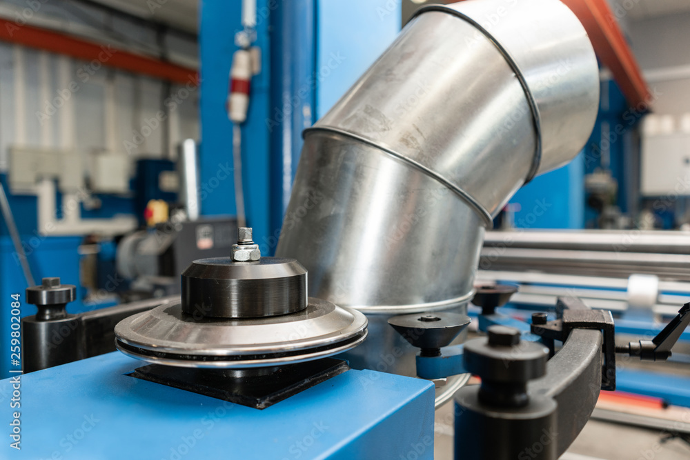 production rolling tool, electric machine. the production of ventilation and gutters. Tool and bending equipment for sheet metal. manufacture or a demonstration stand in the store production rolling tool, electric machine. the production of ventilation and gutters. Tool and bending equipment for sheet metal. manufacture or a demonstration stand in the store