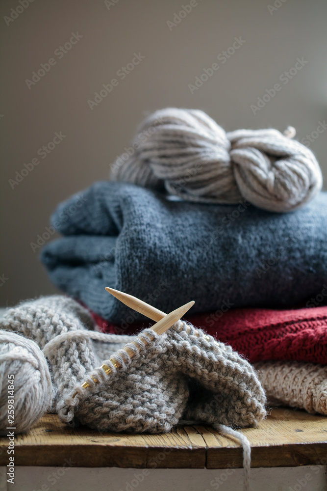 Knitting needles and yarn 
