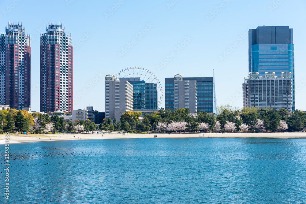 春のお台場海浜公園の風景