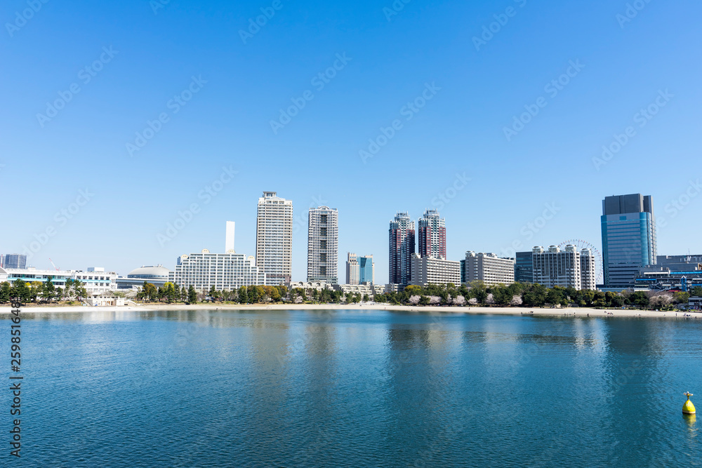 春のお台場海浜公園の風景