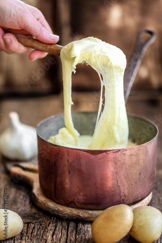 Plakat aligot préparation