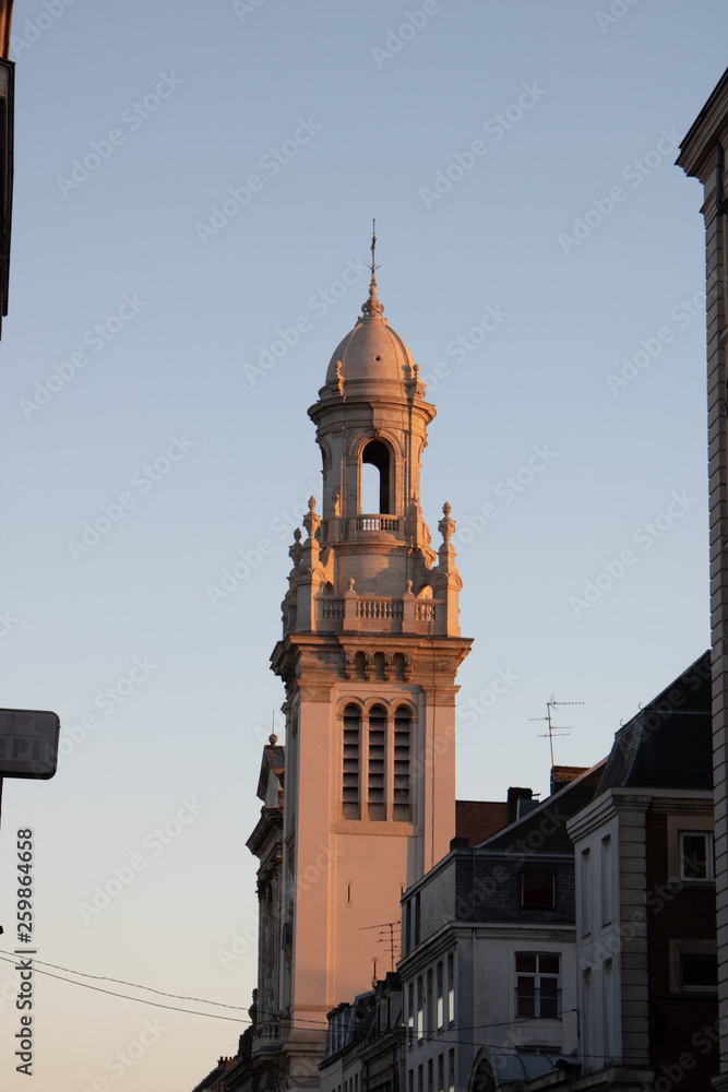 Fototapeta premium Couche de soleil sur le vieux lille