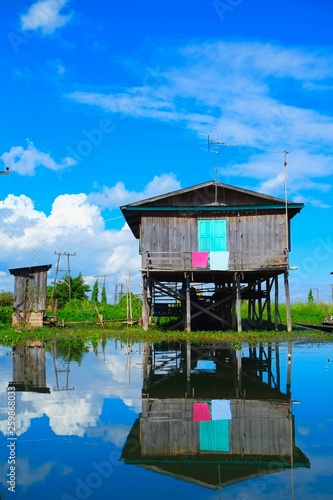 ミャンマーのインレー湖の風景