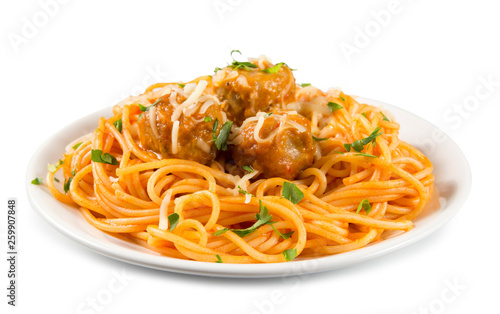Spaghetti con alb  ndigas