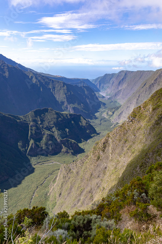 Vallée de la rivière des Remparts à la Réunion dans l'Océan Indien