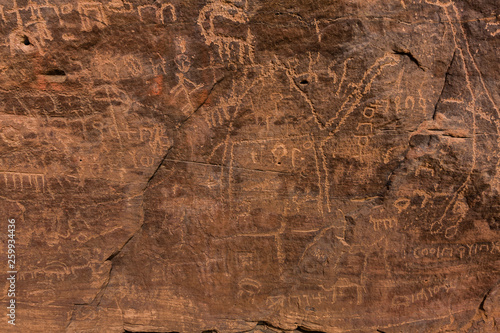 Fotografi The Queen Victoria's Rock petroglyphs dated back to Neolith, Riyadh Province, Sa