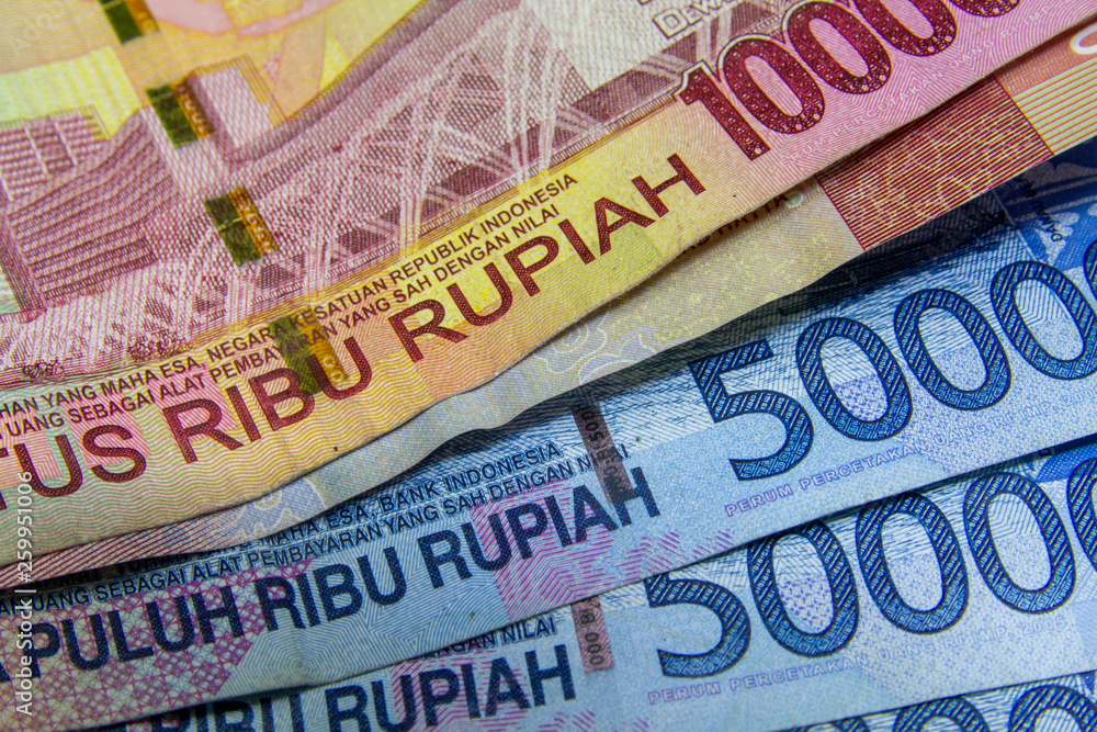 Obraz premium Mixed Indonesian banknotes in a close-up picture