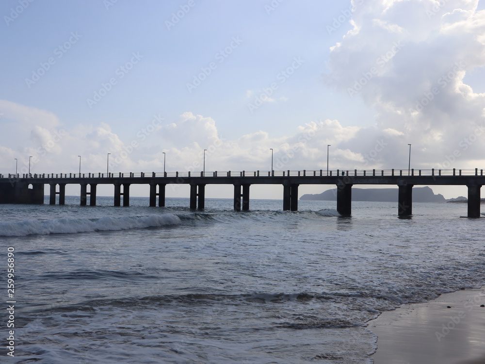 Obraz premium pier at the ocean