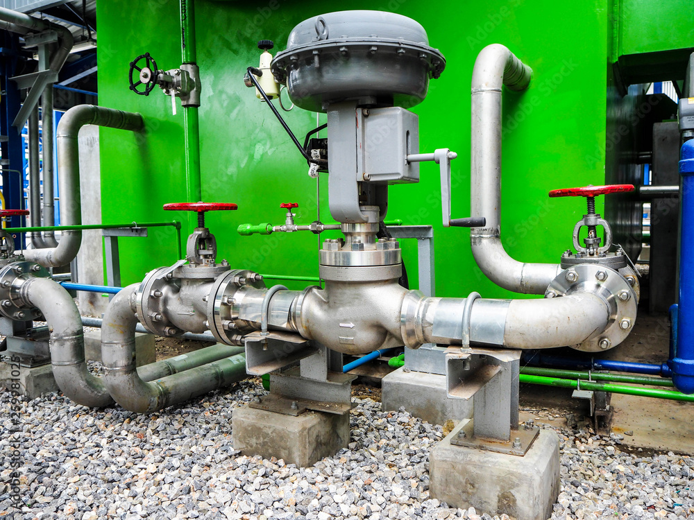 Control valve for control flow and pressure of process condition such water, steam and gas which popular apply to install in industrial, power plant, oil and gas with closed up. Control valve for control flow and pressure of process condition such water, steam and gas which popular apply to install in industrial, power plant, oil and gas with closed up.