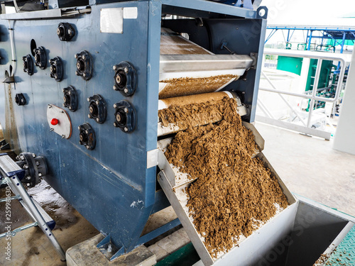 Black sludge disposal from clarify tank in power plant.