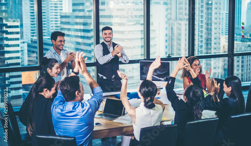 Successful entrepreneurs an...