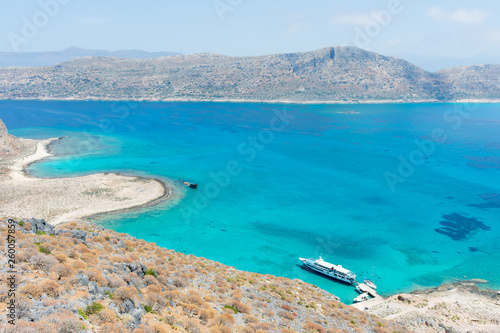 view of the beach in the Bay Islands of Gramvousa © KVN1777