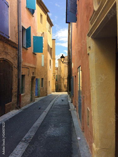 narrow street in the medieval city of Pertuis  Provence  France