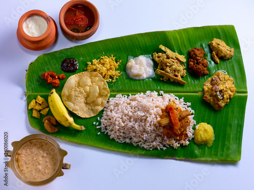 Valokuva Onam Sadya served on Banana leaf on festival day in Kerala