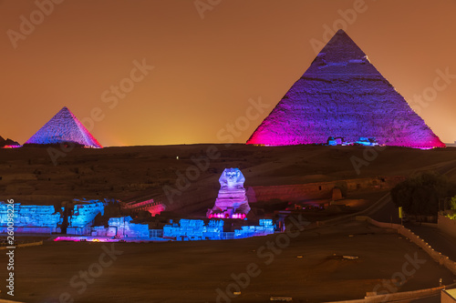 Obraz na płótnie The Pyramids and the Sphinx in the night lights, Giza, Egypt w salonie