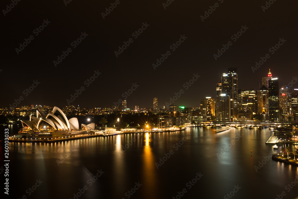 Obraz premium sydney harbour bridge at night