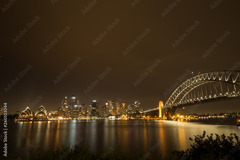 Obraz premium sydney harbour bridge at night
