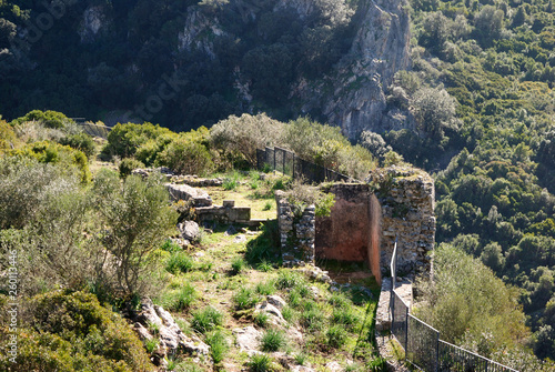 Konstfotografi La rupe con le rovine del Castello Medusa