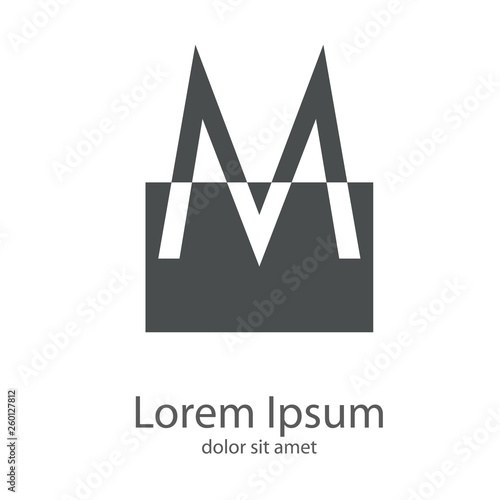 Logotipo letra M mayúscula en cuadrado en espacio negativo en color gris