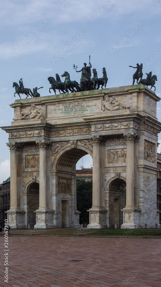 peace arc in milan with bronce shorse sculptures