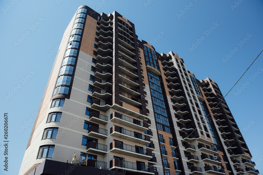 Fototapeta premium New high-rise high-rise building