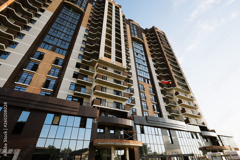 Fototapeta premium New high-rise high-rise building