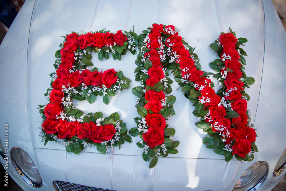 Flower Bouquet As Decoration On Wedding Car High-Res Stock Photo - Getty  Images