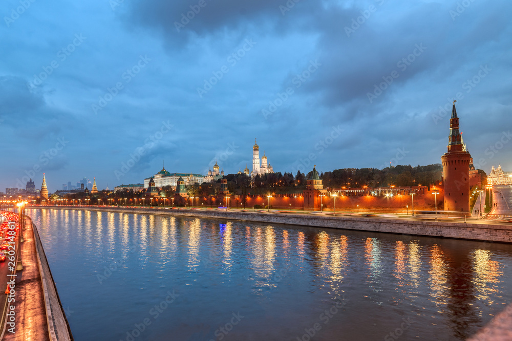 Fototapeta premium Moscow Kremlin embankment in the summer evening, An overcast, rainy day.