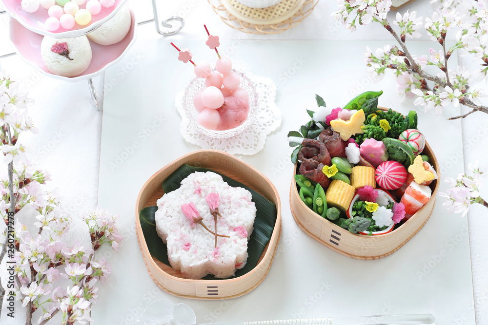 さくらご飯のお花見弁当 Stock Photo Adobe Stock