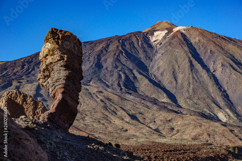 Teide volcano crater and Roques de Garcia rock © F.C.G.
