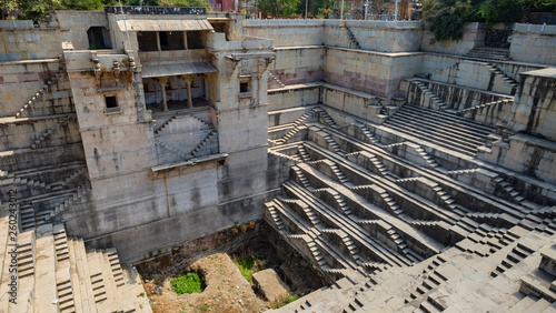 stepwell dhabhai kund in bundi