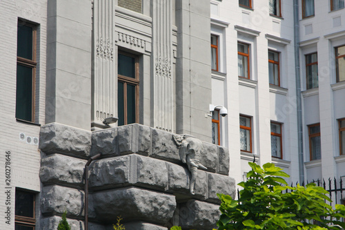  house with Gorodetsky chimeras photo