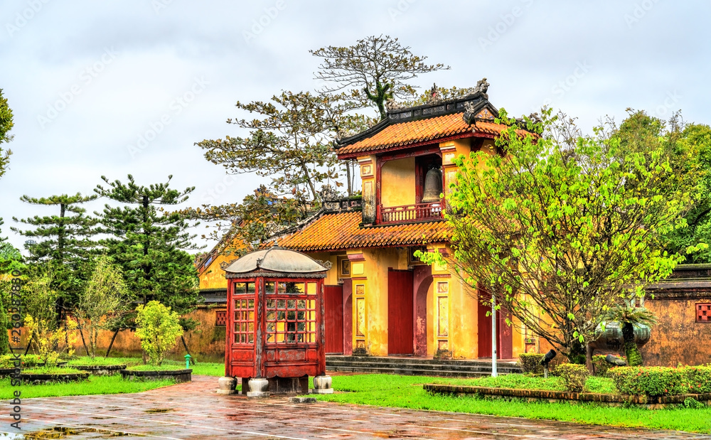 Fototapeta premium Pavilion at the Forbidden City in Hue, Vietnam
