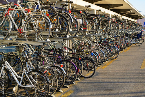 Ordentlich parkierte Fahrräder, Olten, Kanton Solothurn, Schweiz