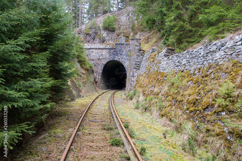 Tunnel an stillgelegter Bahnstrecke