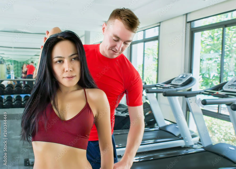 Fototapeta premium body building personal trainner helthy on gym