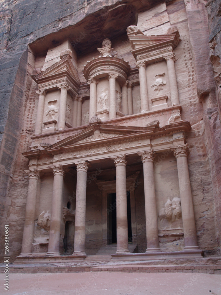 Petra; Raqmu - historic ruins of the ancient, rock city of the Nabatean Arabians. It is located in southwestern Jordan. It is also known as the rose-red city. UNESCO World Heritage list.