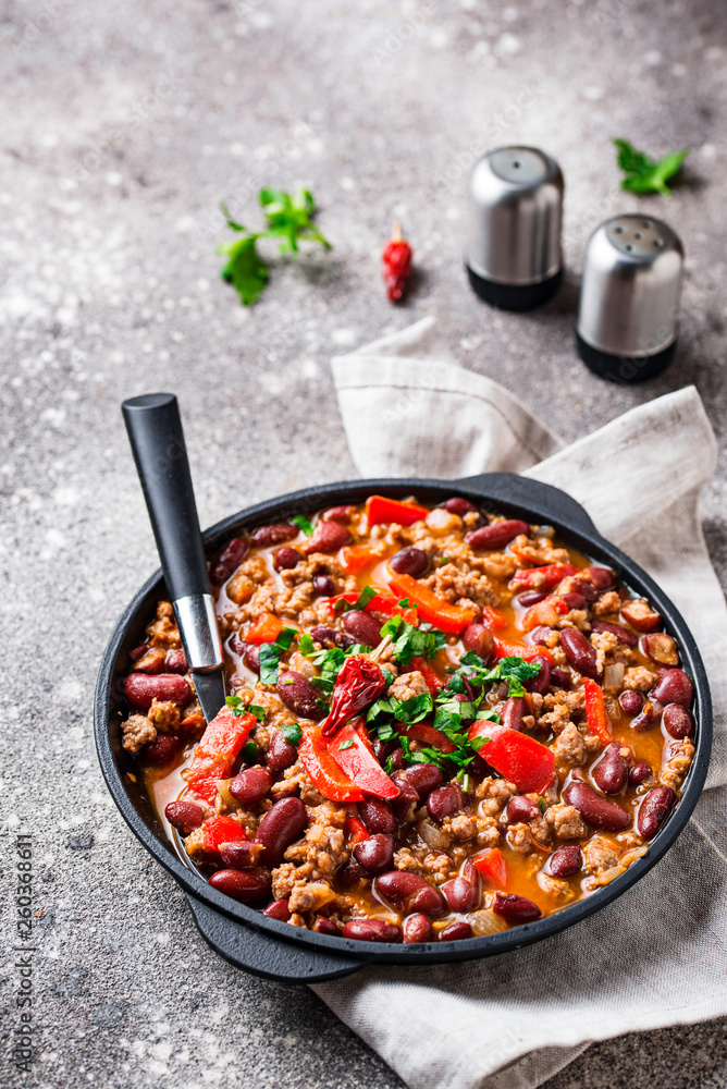 Traditional Mexican dish chili con carne Traditional Mexican dish chili con carne