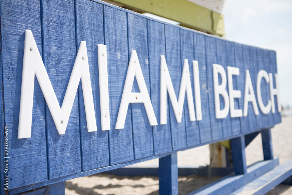 Obraz premium sign on the wall