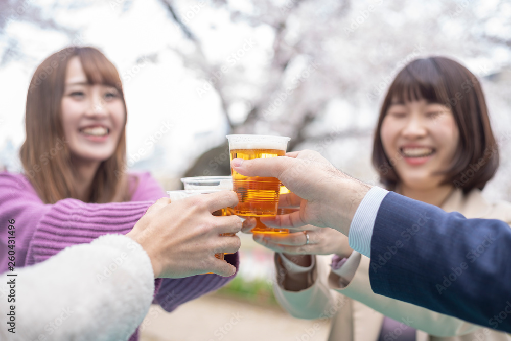 お花見　乾杯