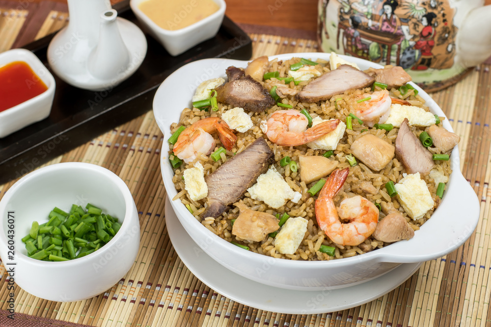 Arroz chaufa con carnes / fried rice Arroz chaufa con carnes / fried rice