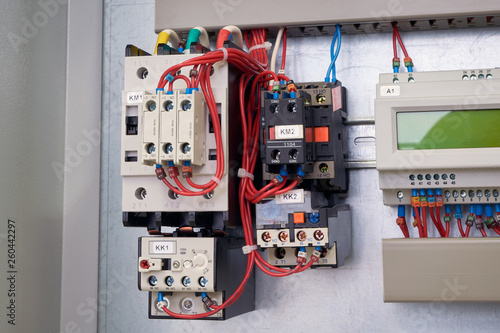 Starting Assembly of contactors and thermal relays in the electrical Cabinet. Right controller for remote control and programming with LCD display. Pump or motor control Cabinet.