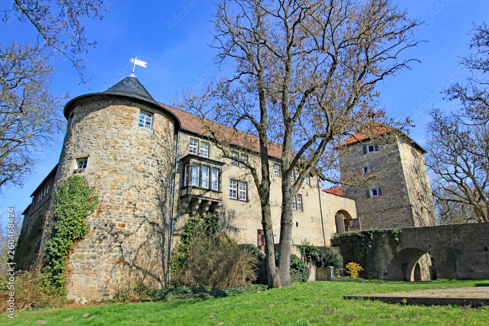 Fototapeta premium Mittelalterliche Burg Neuhaus 1371, (Niedersachsen)