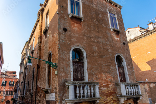 Fototapeta Naklejka Na Ścianę i Meble -  Italy, Venice, view of palace in typical Venetian style.
