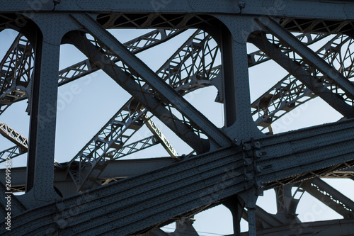 grey iron bridge © Juli Puli
