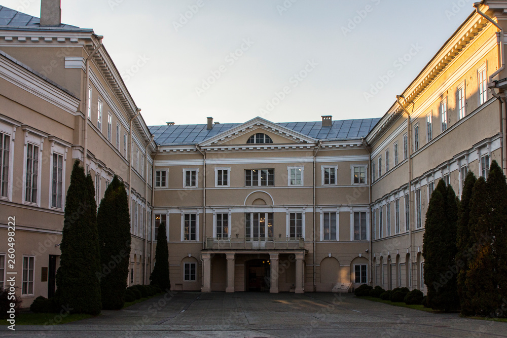 Fototapeta premium architecture, building, city, old, facade, europe, house, street, town, prague, travel, buildings, window, sky, urban, historic, paris, tourism, palace, historical, landmark, history, stone, windows, 