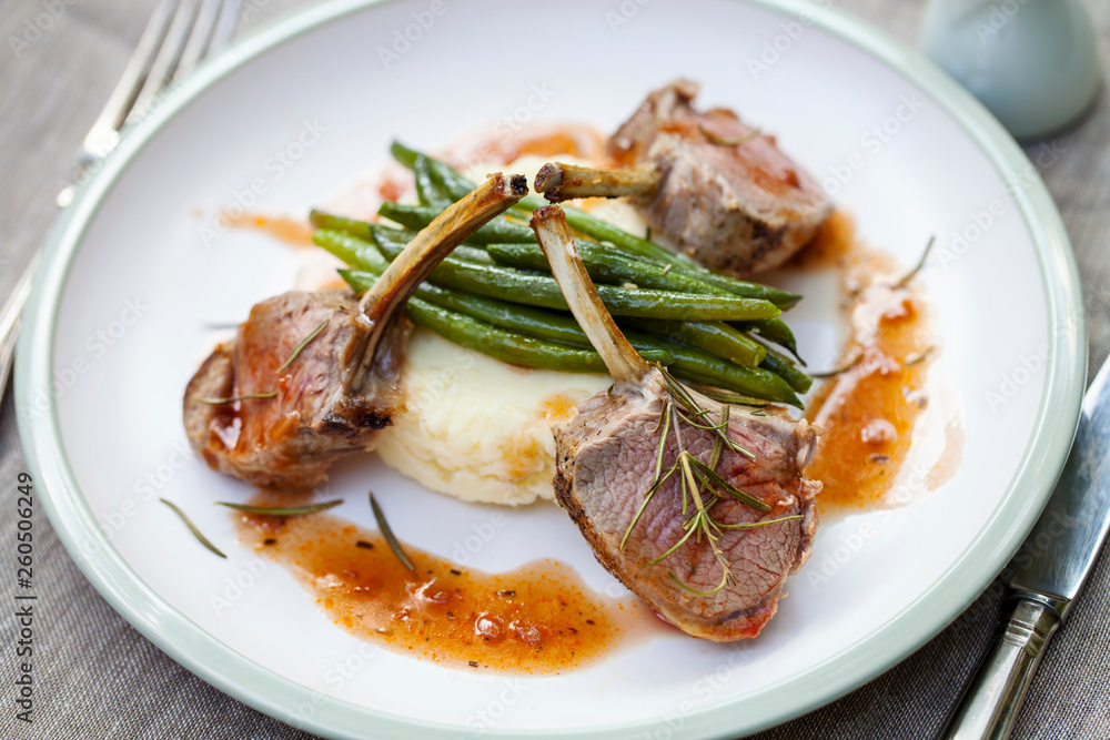 Lamb rack with mashed potatoes, green beans and red wine jus Lamb rack with mashed potatoes, green beans and red wine jus
