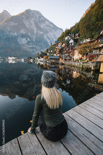 Young traveler girl in hat ...