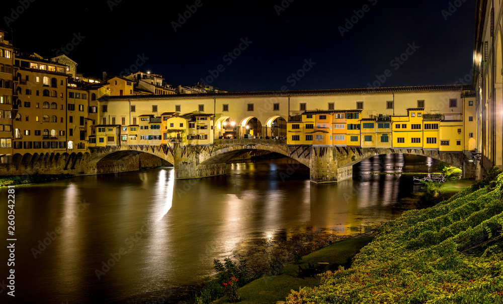 Ponte Vecchio at Night - A night view of the Ponte Vecchio 